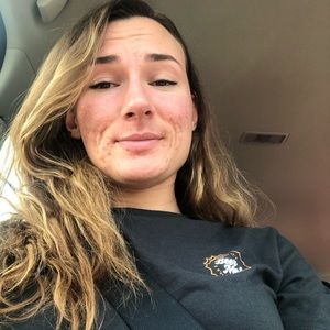 Meet your Posher, Elise